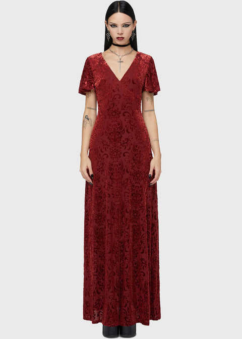 killstar lace maxi dress Drenched in lace, adorned with gold. We are in awe of how hauntingly beautiful @jheyrinari_delacroixx looks in the HECATE LACE MAXI DRESS and POISED OPULENCE BELT.